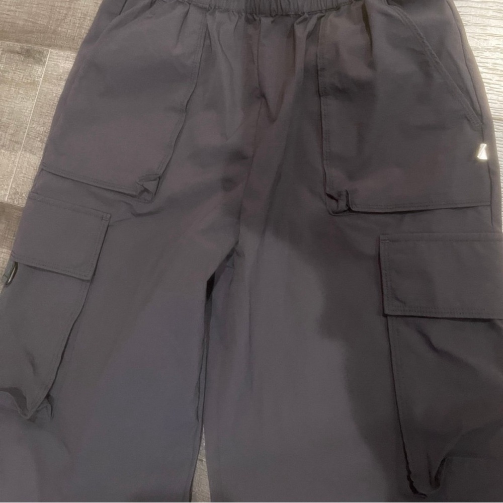 Fabletics Cargo - image 1